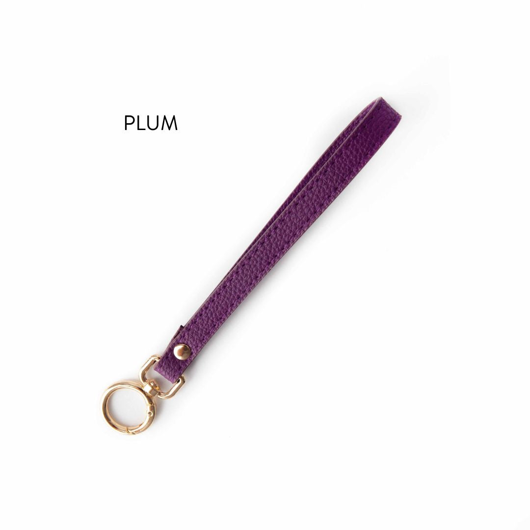 NEW! Wide Ring Yarn To Go Carousel Wrist Strap
