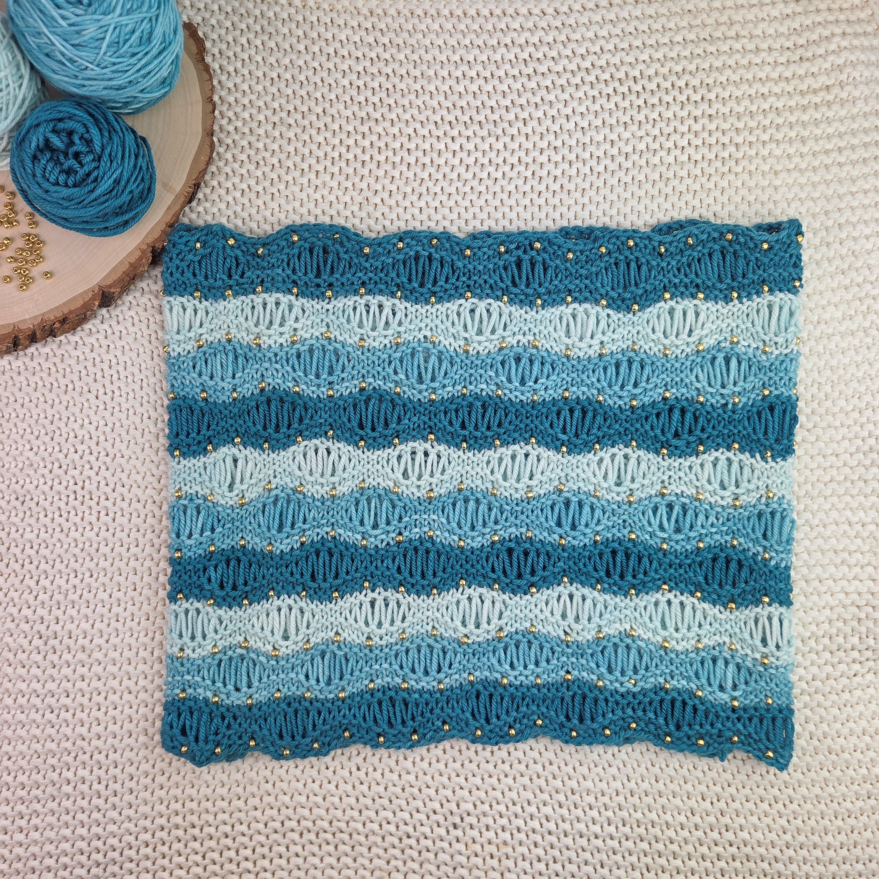 Treasure Hunt Cowl – Knitting Pattern
