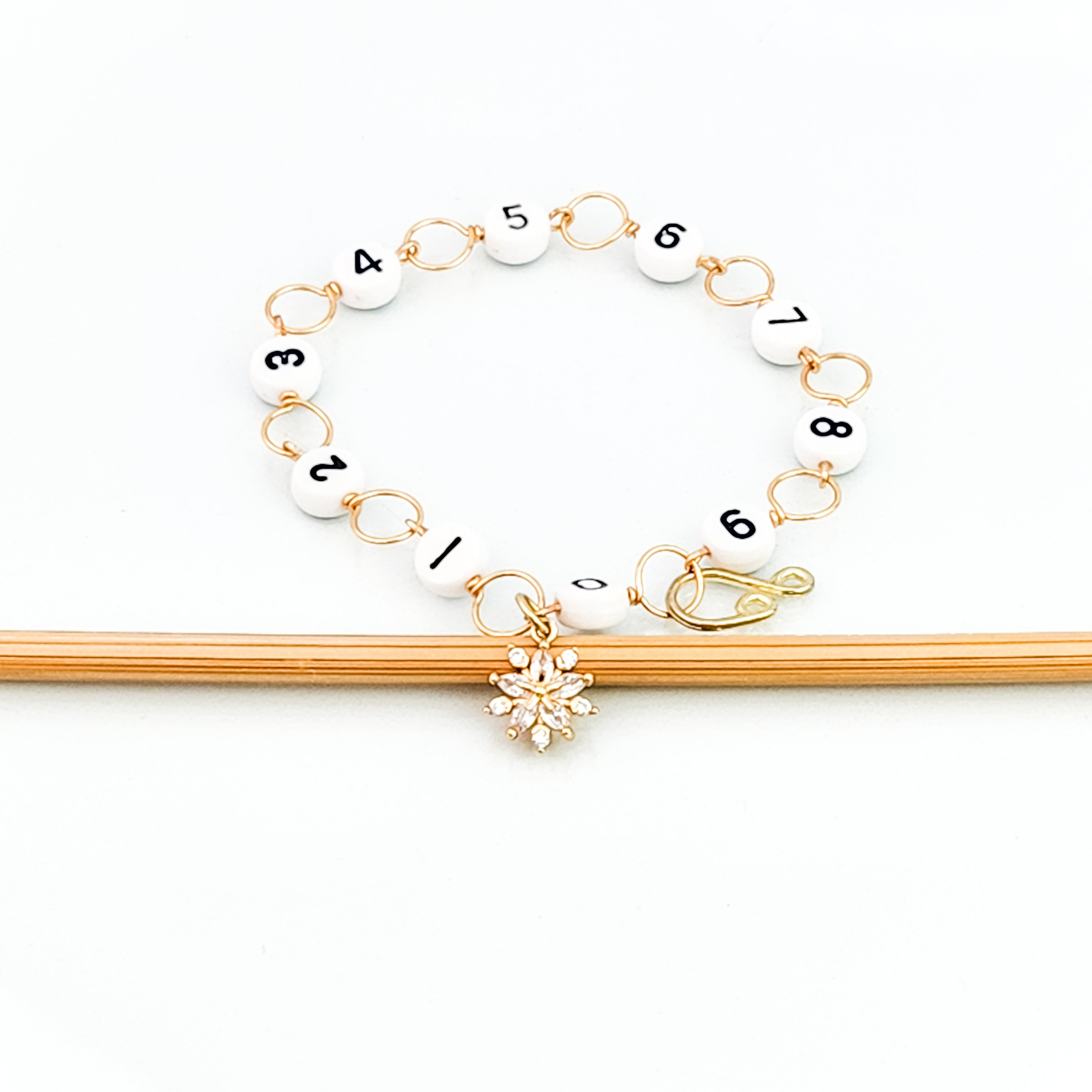 Crystal Snowflake Golden Chain Row Counter